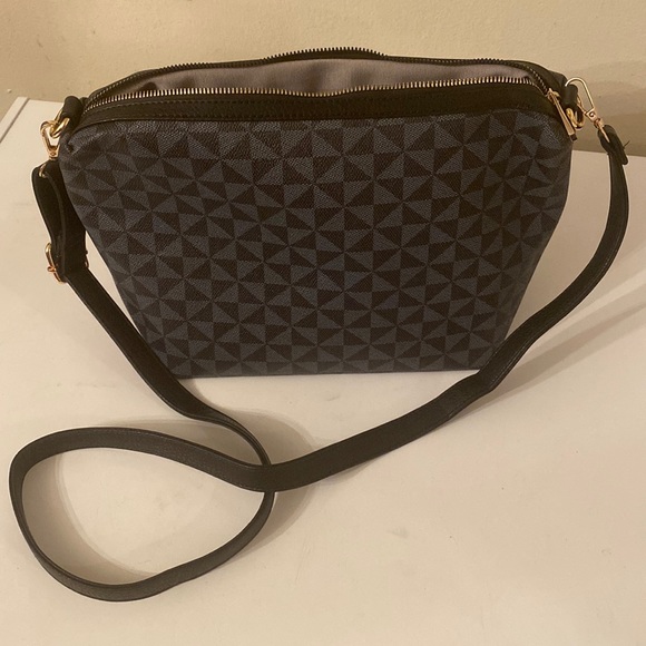 Handbags - Checkered medium size crossbody bag